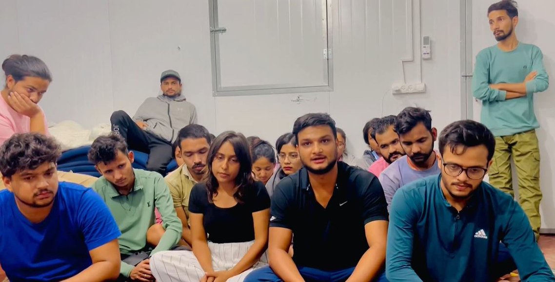 सरकार सिंहदरबारमा बैठक मात्रै बस्ने कि नागरिकलाई उद्धार गरेर ल्याउने ?