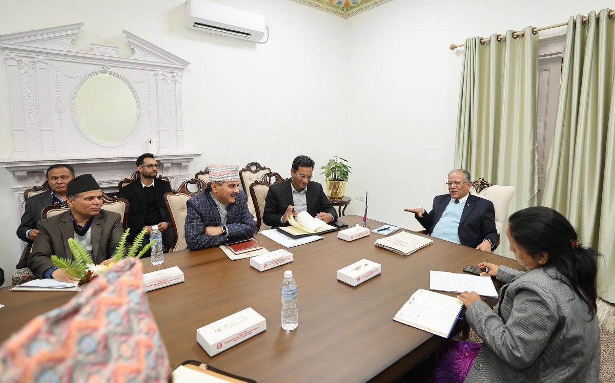 ट्रंकलाईन र डेडिकेटेड फिडरको बक्यौता नतिर्नेको लाईन तत्काल काट्न प्रधानमन्त्रीको निर्देशन