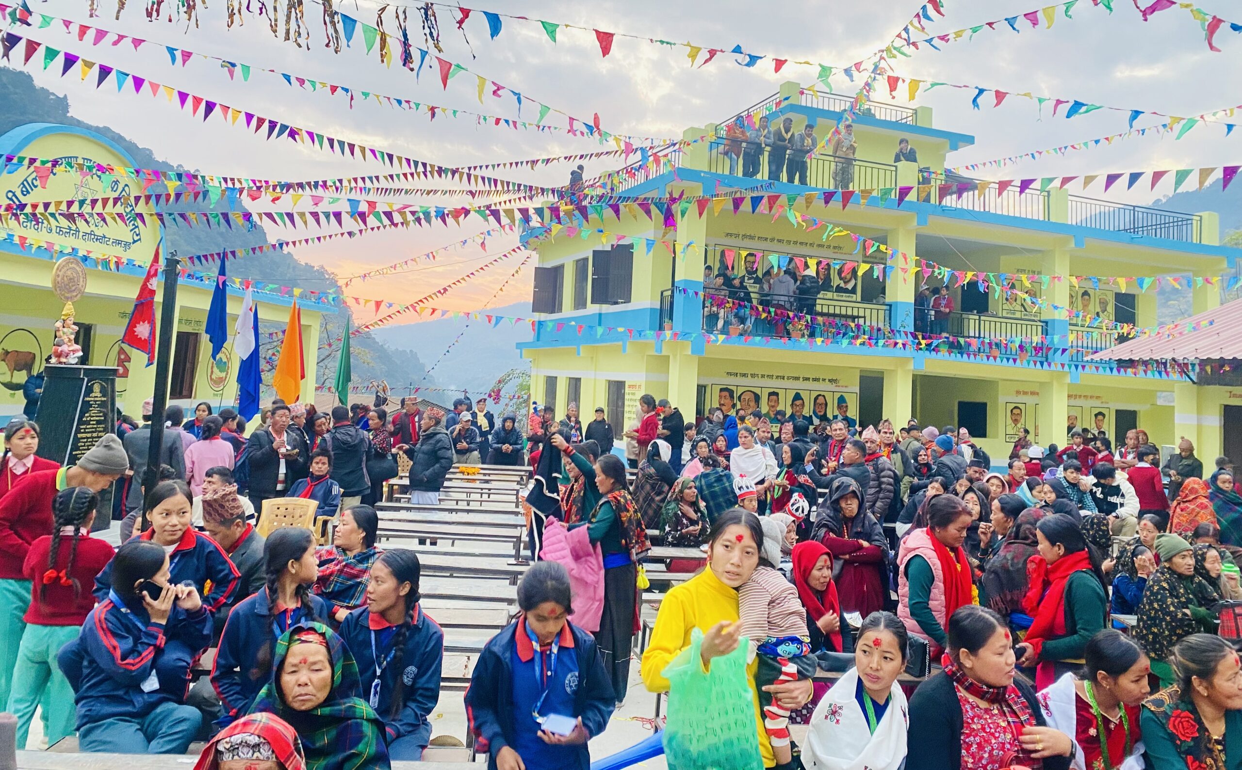 विद्यार्थीलाई नियमित विद्यालय ल्याउन ‘हेलो अभिभावक’ कार्यक्रम