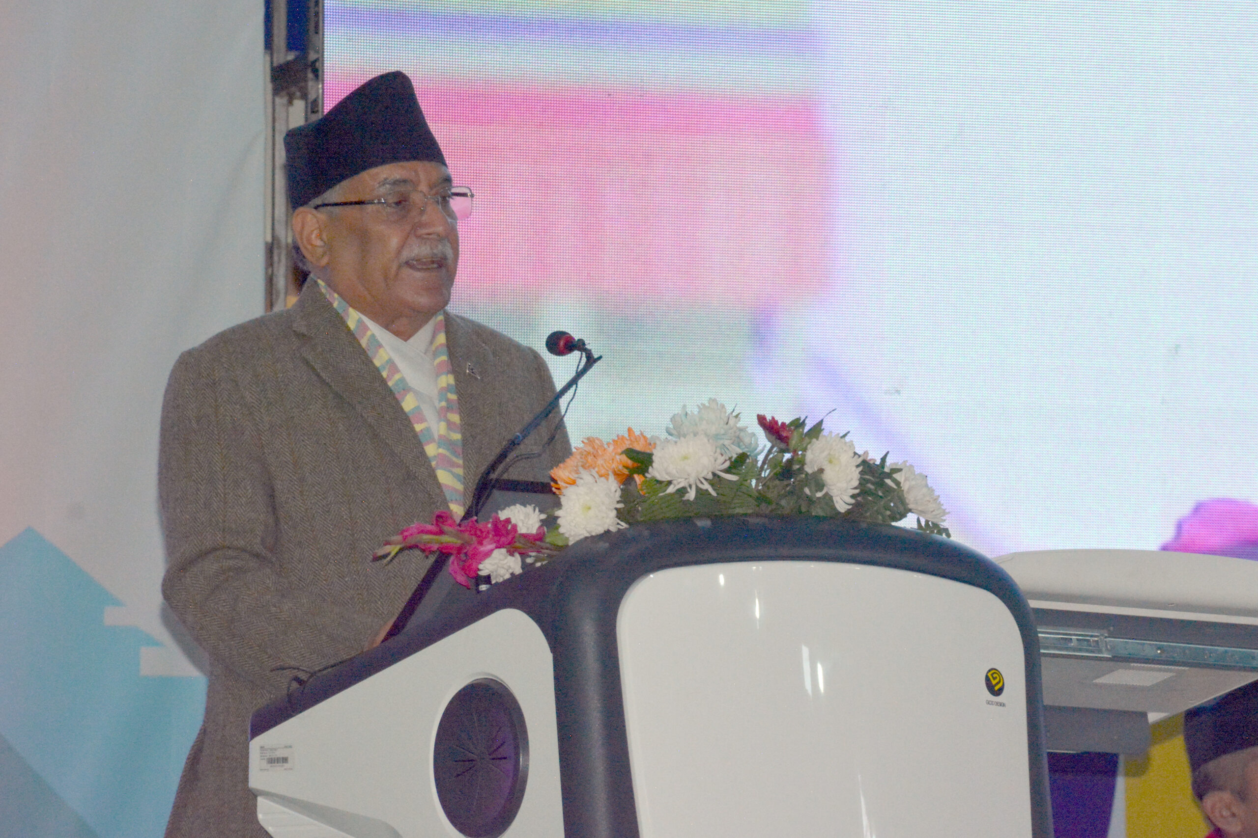 उच्च शिक्षाका लागि नेपालबाट हुँदै आएको आर्थिक बहाव रोक्नुपर्छ : प्रधानमन्त्री