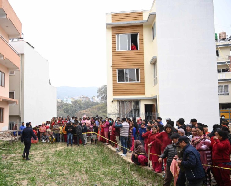 अपडेटः सीतापाईलामा एक पुरुषले श्रीमती र दुई छोरीलाई हत्या गरेर आफूले आत्महत्या गरेको पुष्टी