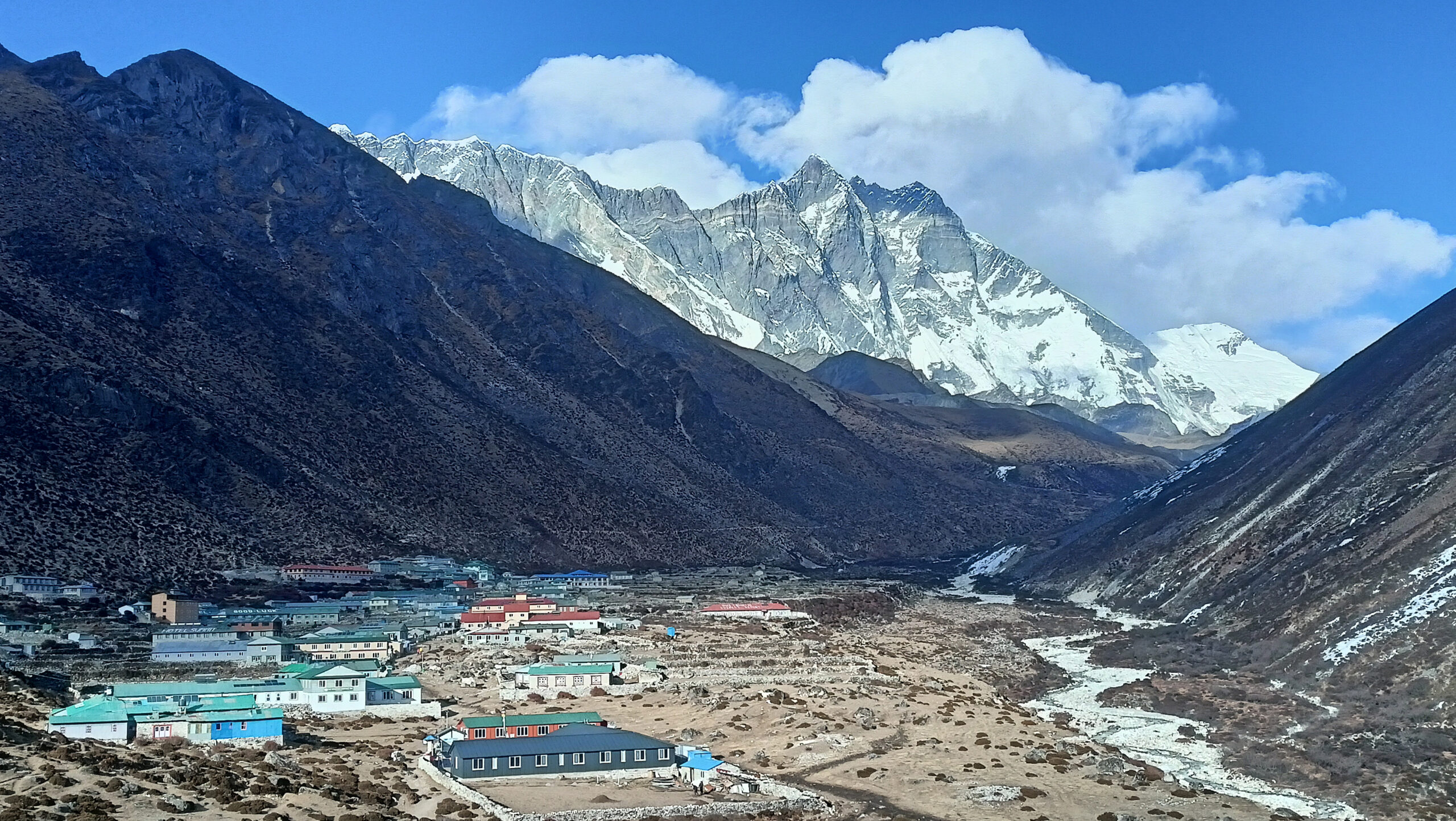 सगरमाथा क्षेत्रको सुन्दर दिङ्बुचे भ्याली !