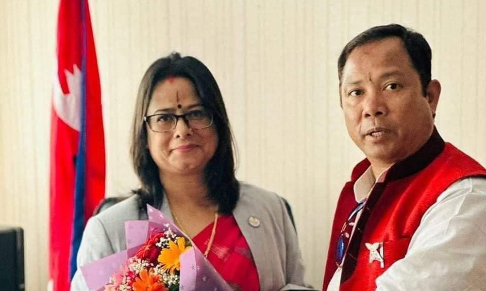 रेशम रञ्जिताको विवादले उग्ररुप लियोः नागरिक उन्मुक्ति पार्टीको बैठकमै कुटाकुट