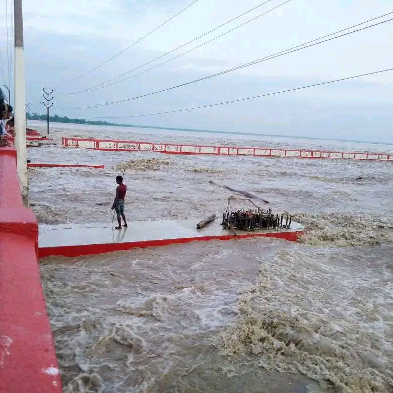 कोशी ब्यारेजका ४१ ढोका खोलिए