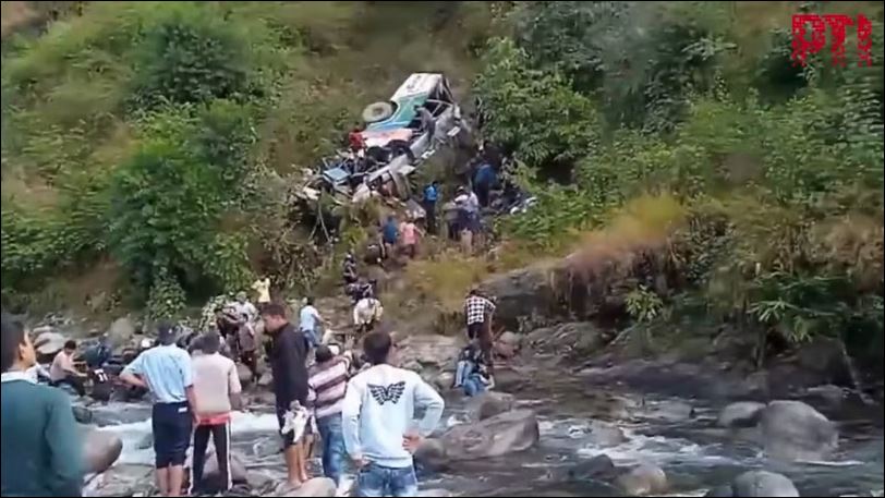 भारतको उत्तराखण्डमा बस दुर्घटना हुदा ३६ जनाको मृत्यु