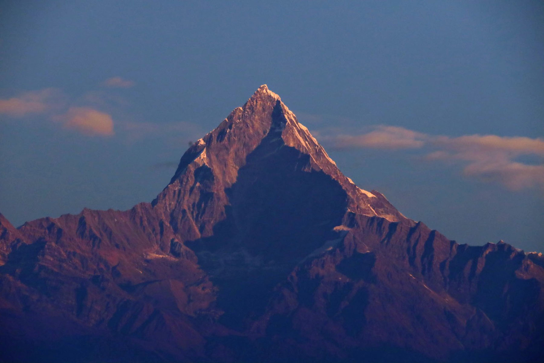 माछापुच्छ्रे हिमाल !