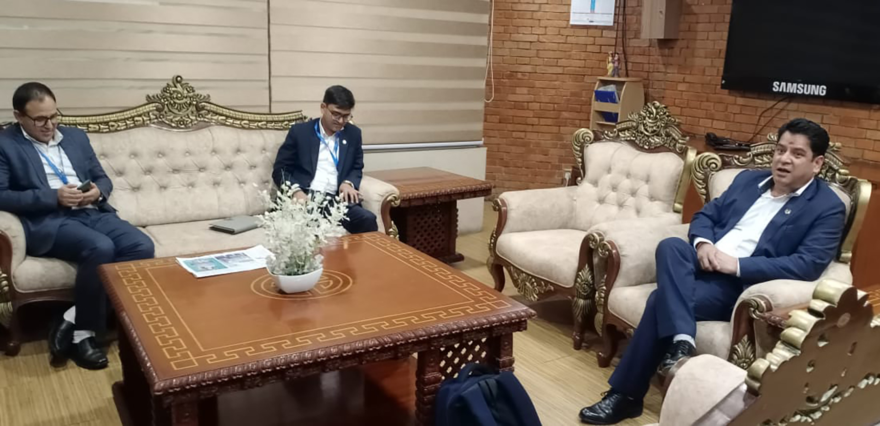फार्मेसीमा अनिवार्य पोशाक र परिचयपत्र लागू गरिँदै