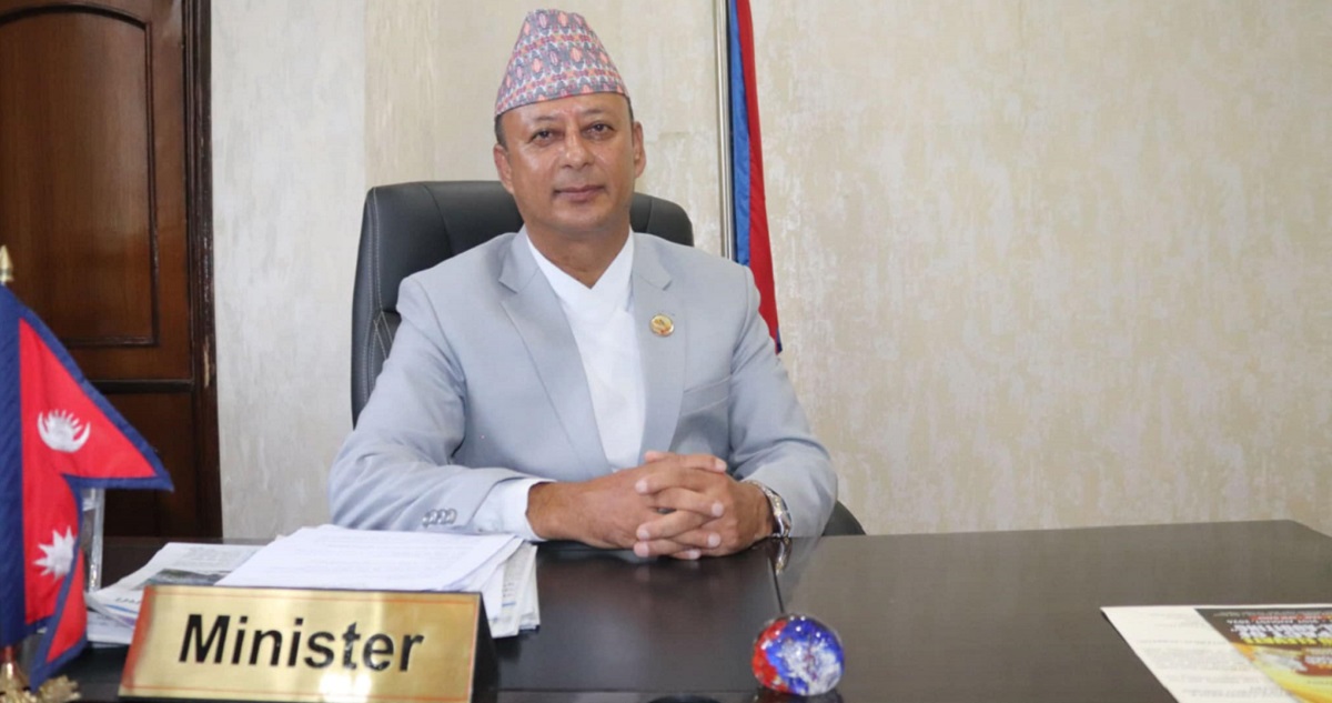 कुलमान फिल्डमा गएको मौका छोपेर उर्जामन्त्री खड्काले आफ्नो कार्यकक्ष खोले बिद्युत प्राधिकरणमा