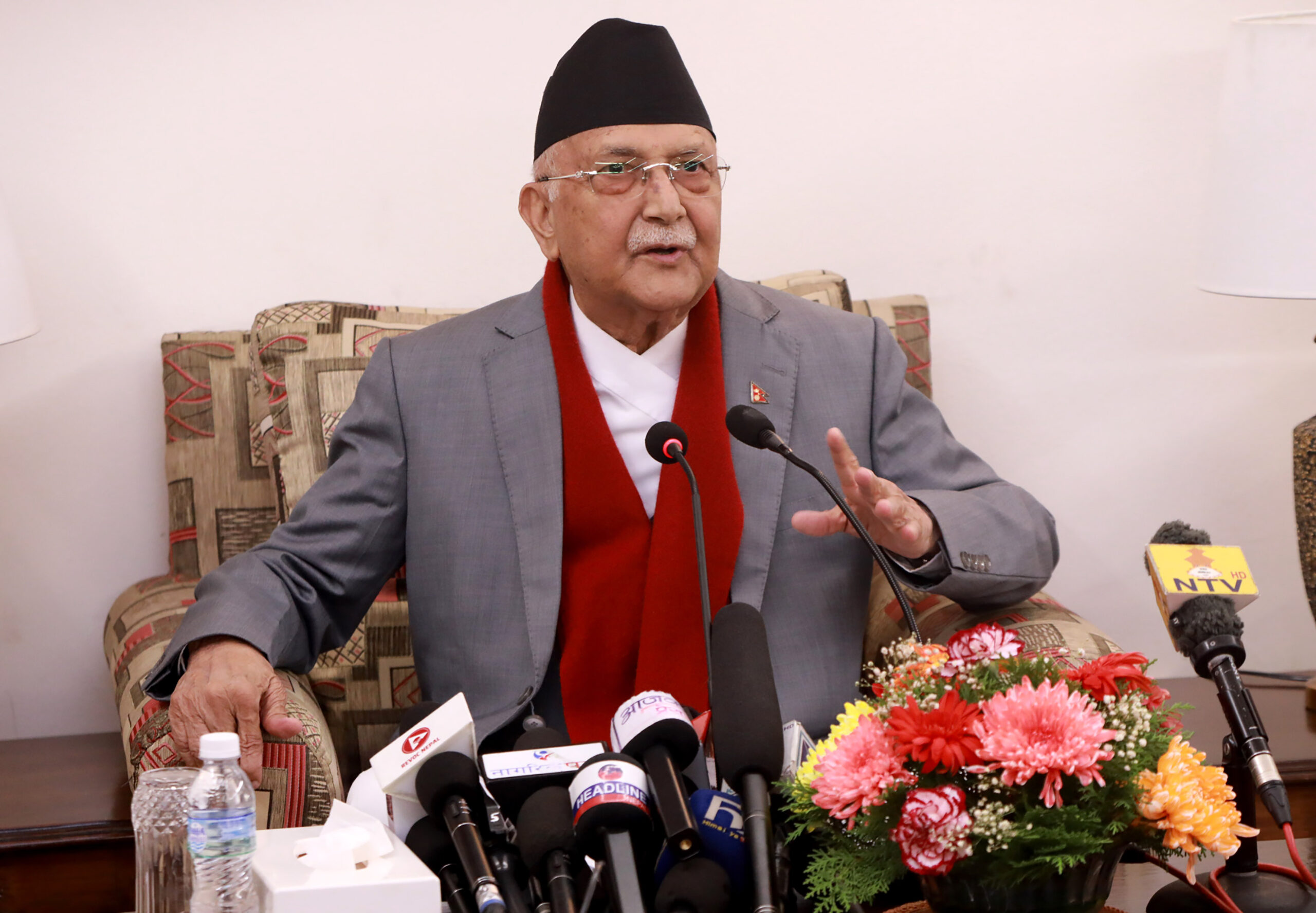 विद्यार्थीको अनुहारमा स्वदेशमै केही गरौँ भन्ने भाव झल्केको पाइयो : प्रधानमन्त्री