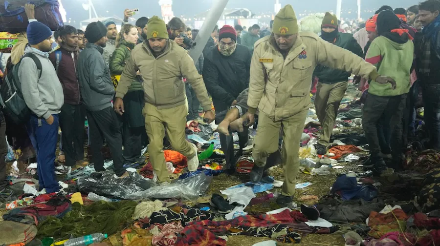 भारतमा महाकुम्भमा भागदौड हुँदा कम्तीमा १४ जनाको मृत्यु, दर्जनौँ घाईते