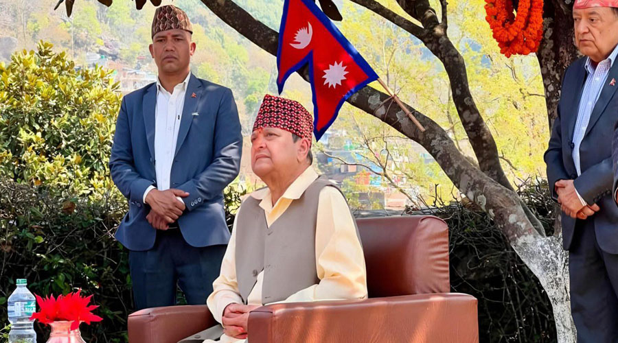 गोरखा पुगेर पूर्वराजाले भने -कोही डराउनु पर्दैन, अहिले देशमा शान्ति चाहिएको छ