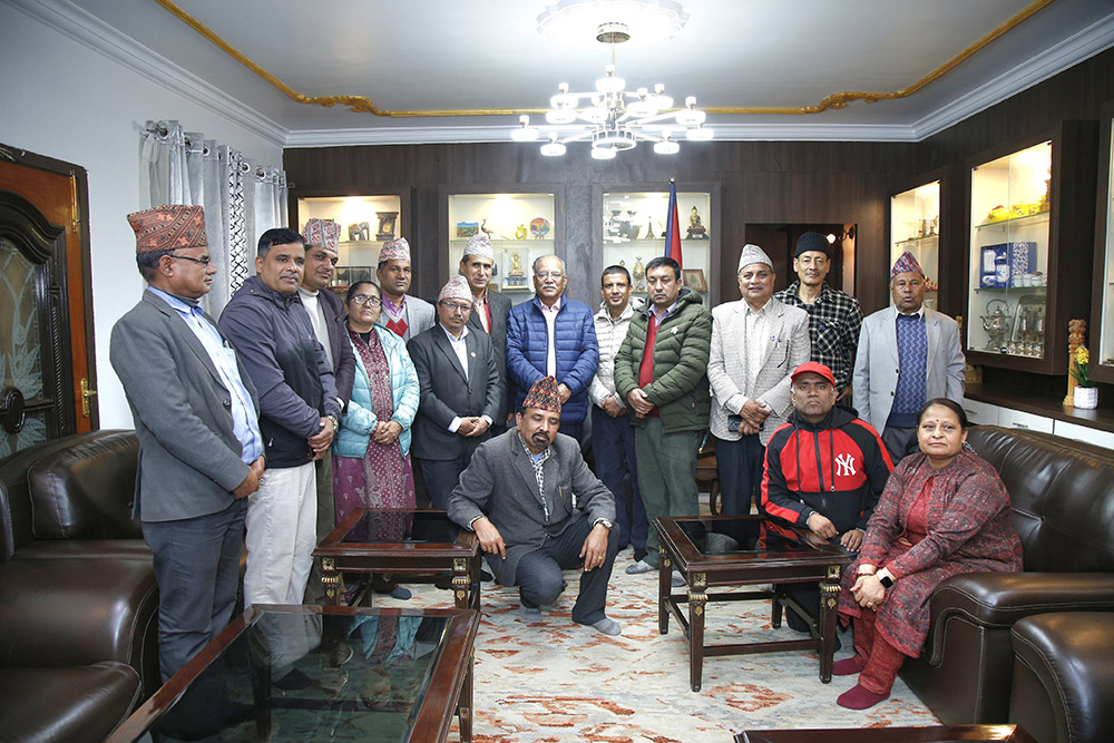 शिक्षकका मागलाई कम आँकिए यसको परिणाम राम्रो हुँदैन: प्रचण्ड