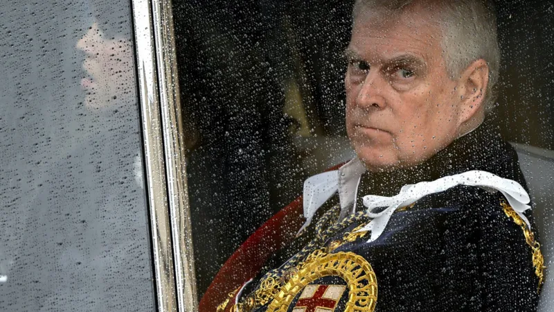 बेलायतका राजा चार्ल्सले खोसे आफ्ना कान्छा भाइ एन्ड्र्यूको राजकीय अधिकार, राजभवनबाट पनि निकालिने