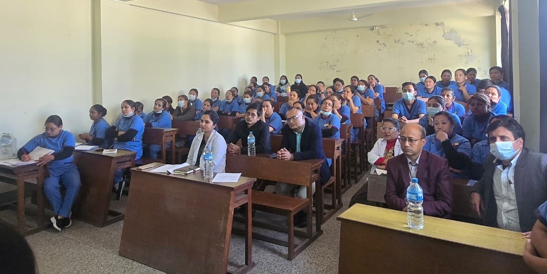 नेपाल मेडिकल कलेजका नर्सहरूलाई स्टोमा केयर सम्बन्धी प्रशिक्षण