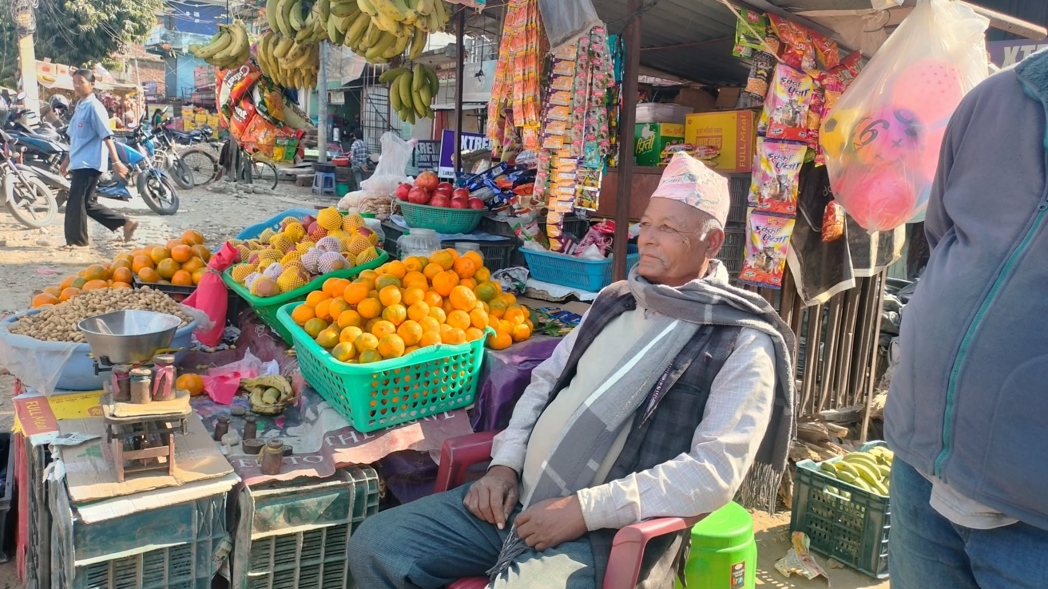 पैसठ्ठी वर्षका ऐरको ठेला व्यवसाय, स्वाभिमान र मेहेनतको जिउँदो कथा