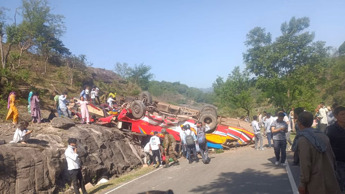 जम्मु-काश्मिरको उधमपुरमा भीषण सडक दुर्घटना: मृतकको संख्या २० पुग्यो