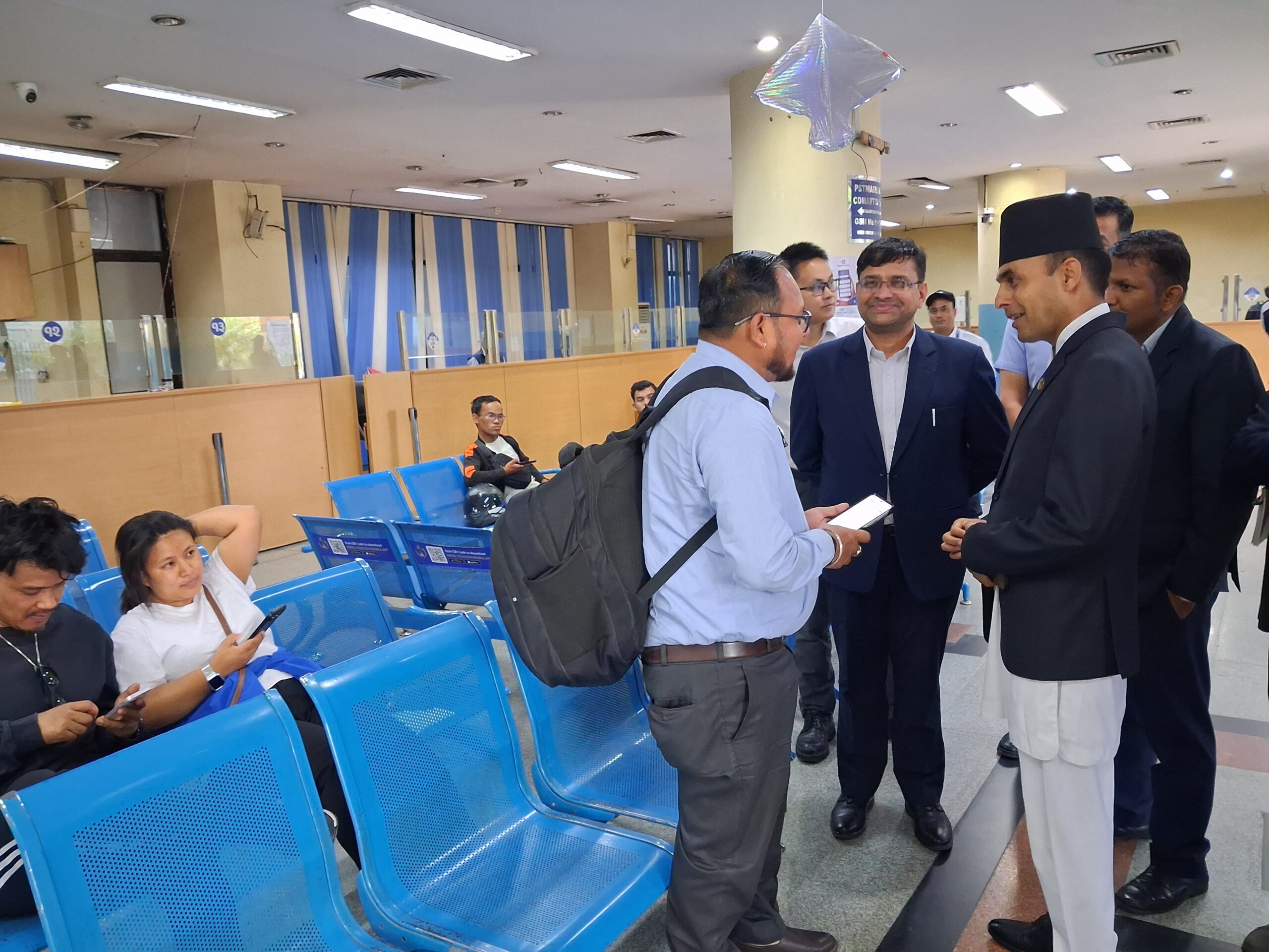 सञ्चारमन्त्रीद्वारा एनटिसी सुन्धारा कार्यालयको निरीक्षण, सेवाग्राहीलाई छिटो, सहज र गुणस्तरीय सेवा दिन निर्देशन