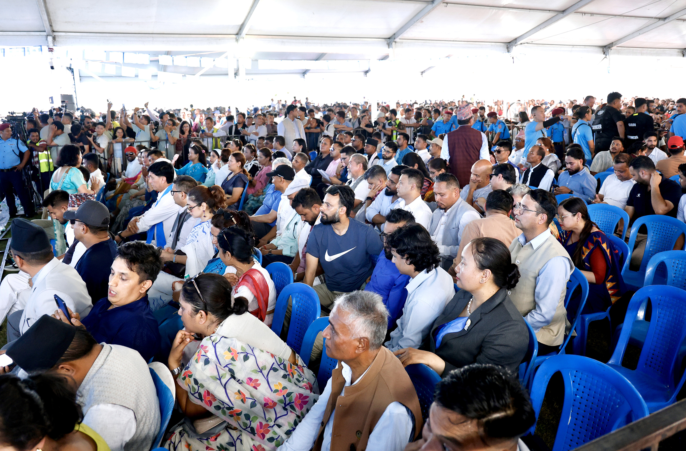 सभापति लामछिाने र वरिष्ठ नेता शाहद्वारा महाधिवेशन उद्घाटन
