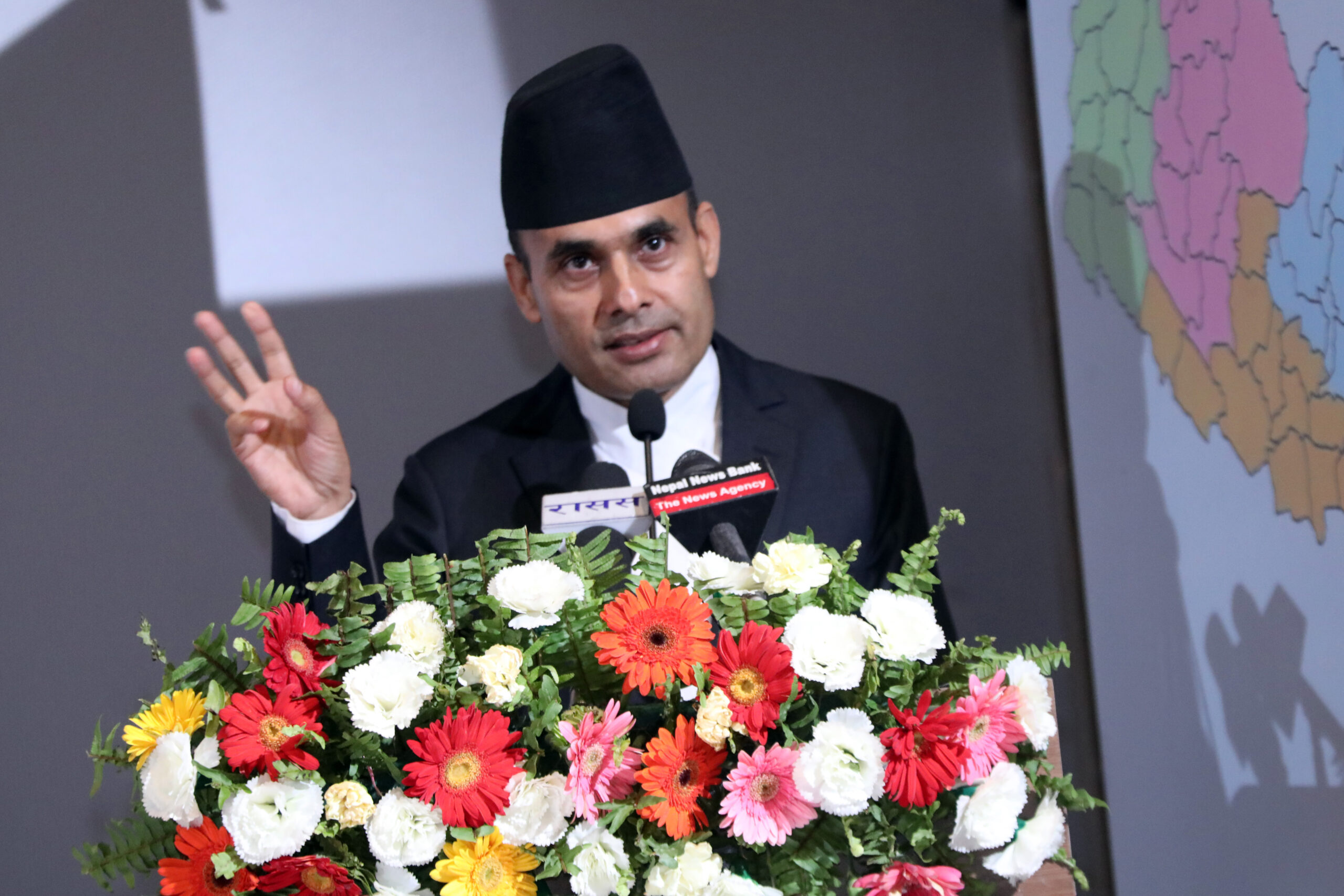 चलचित्र उद्योगलाई सुदृढ बनाउन सरकार तयार छ : सञ्चारमन्त्री डा तिमिल्सिना