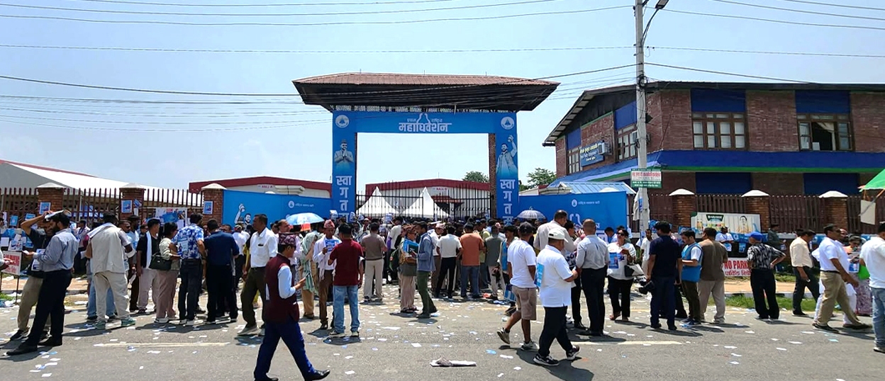 महाधिवेशन दुई दिन लम्बिएपछि रास्वपा प्रतिनिधि धमाधम घर फर्कँदै, पदाधिकारी चयन अनिश्चित