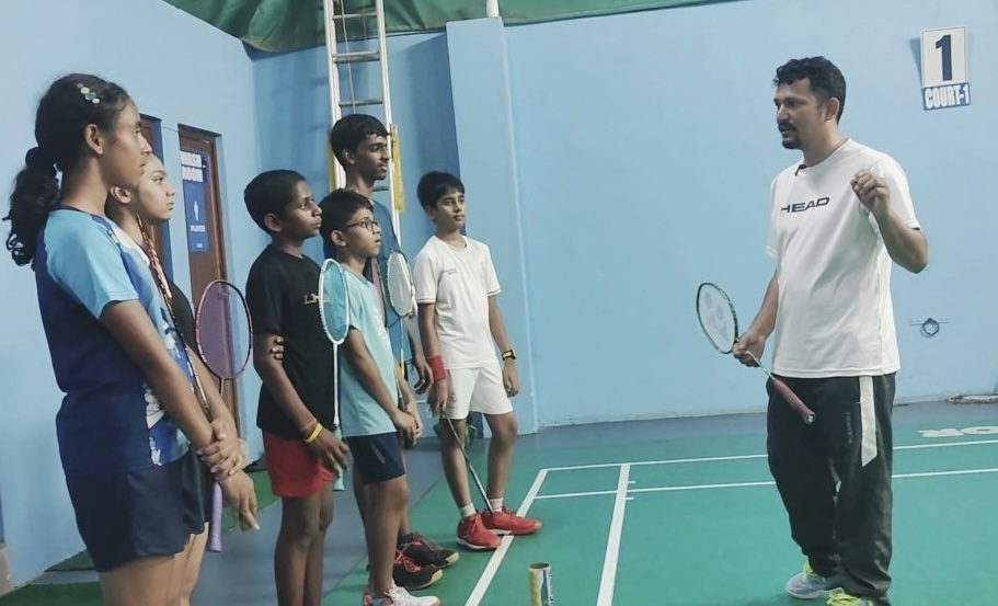व्याडमिन्टन प्रशिक्षक ‘बिक्की’: स्वदेशमा अवसर पाएनन, भारतमा मासिक डेढ लाख कमाइ