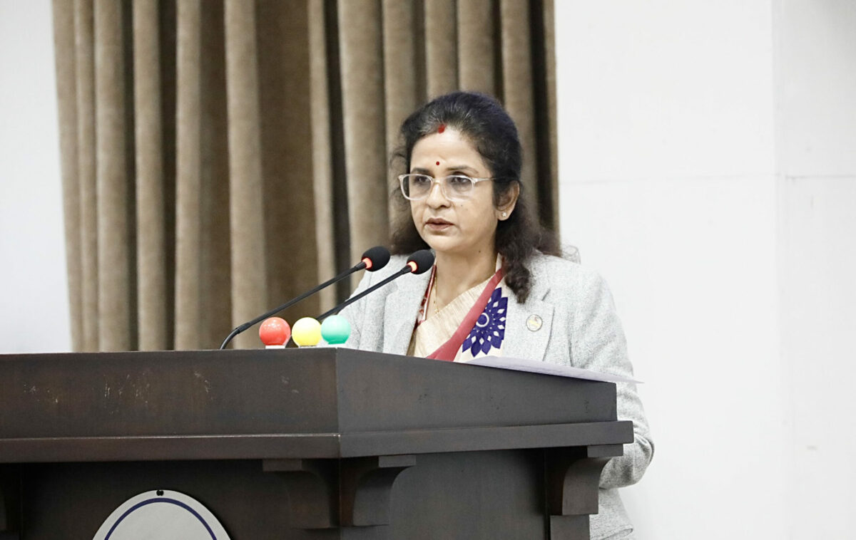 आयल निगमले आफ्नै मातहतमा ग्यास उद्योग खोल्नु आवश्यक छः उद्योगमन्त्री कुमारी