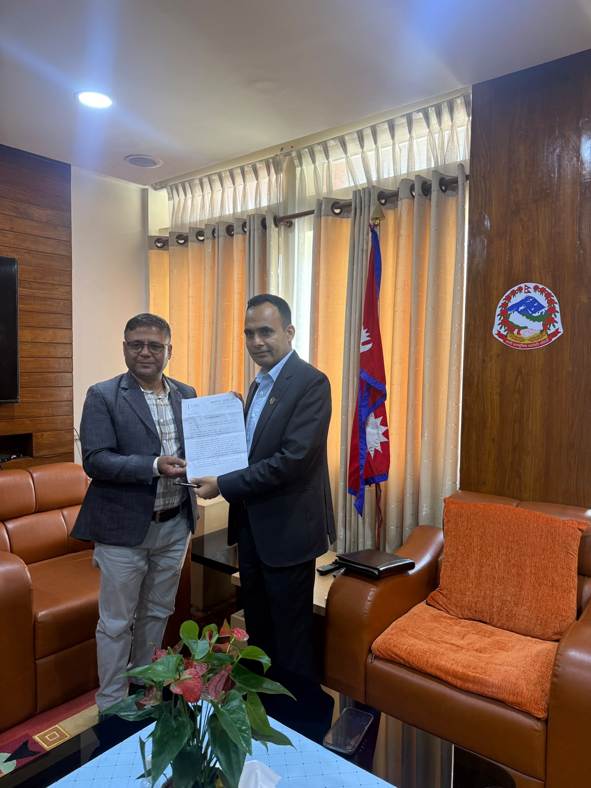 पत्रकारिता र सञ्चार क्षेत्रलाई बलियो बनाउन सरोकारवालाको सुझाव आवश्यक छ : सञ्चारमन्त्री तिमिल्सिना