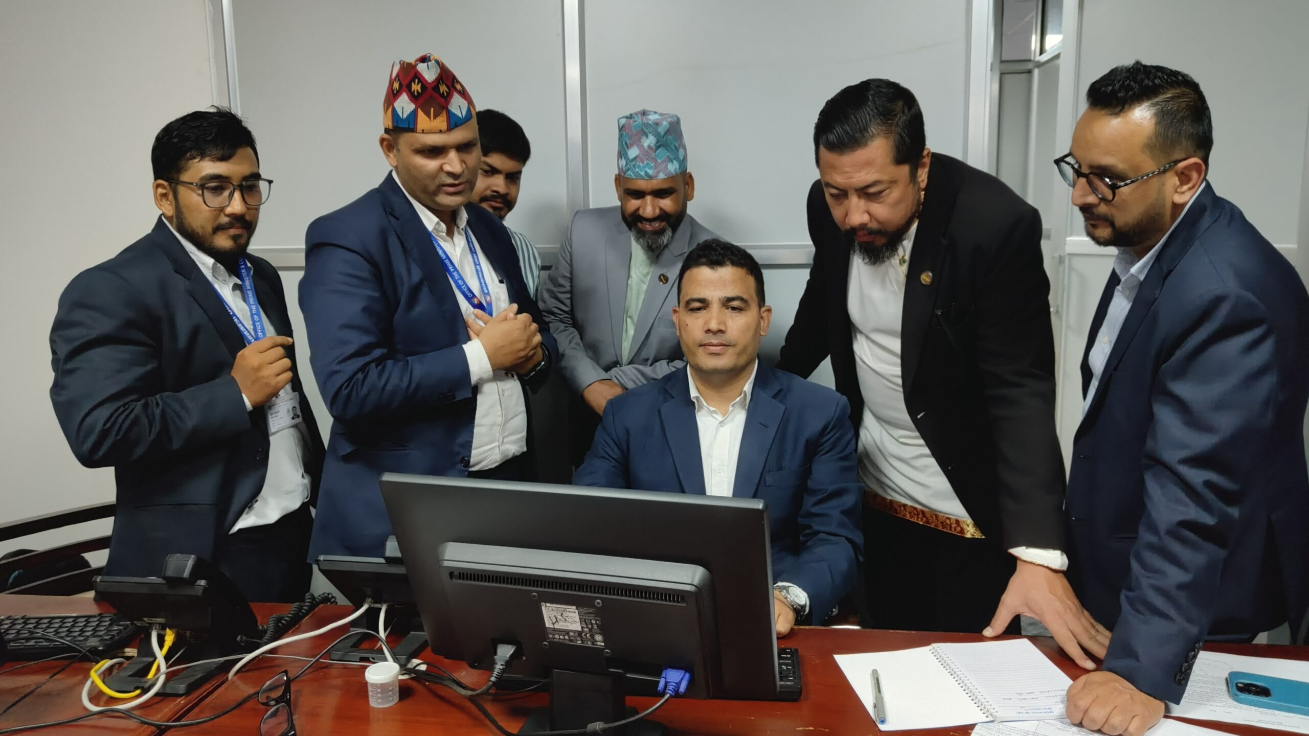 गुनासो व्यवस्थापनलाई थप प्रभावकारी बनाउन ऊर्जा र पर्यटन मन्त्रीद्वारा ‘हेलो सरकार’को अवलोकन