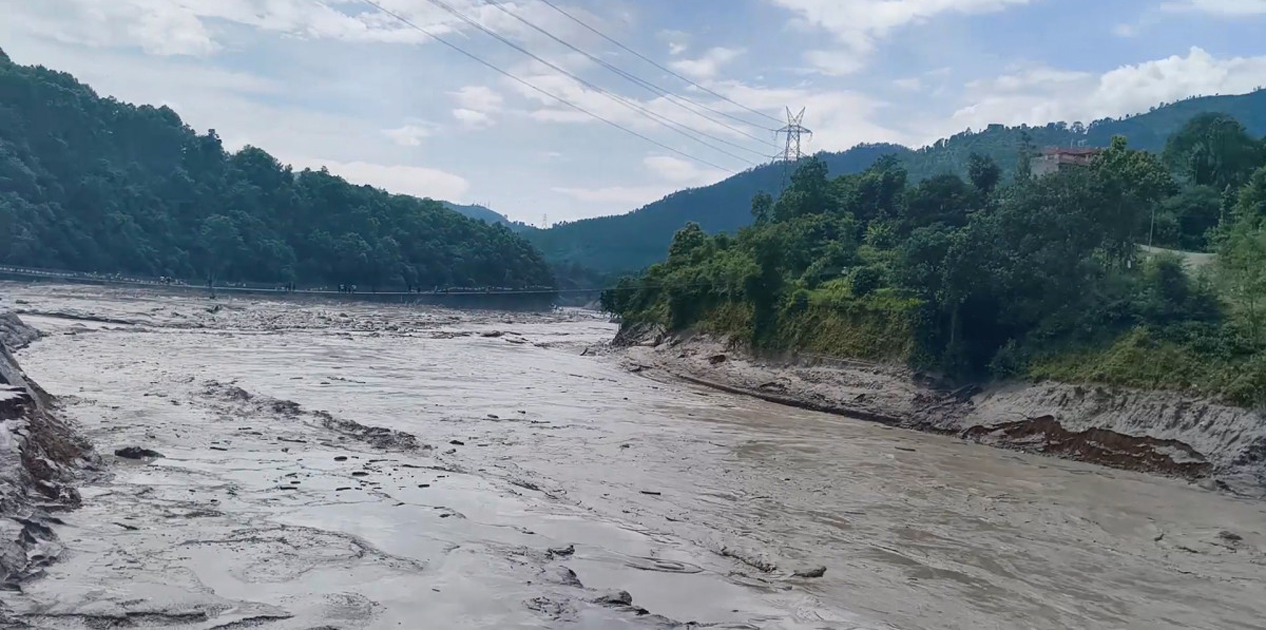 भोटेकोशी बाढी प्रभावित क्षेत्रमा दिउँसो भारी वर्षाको सम्भावना