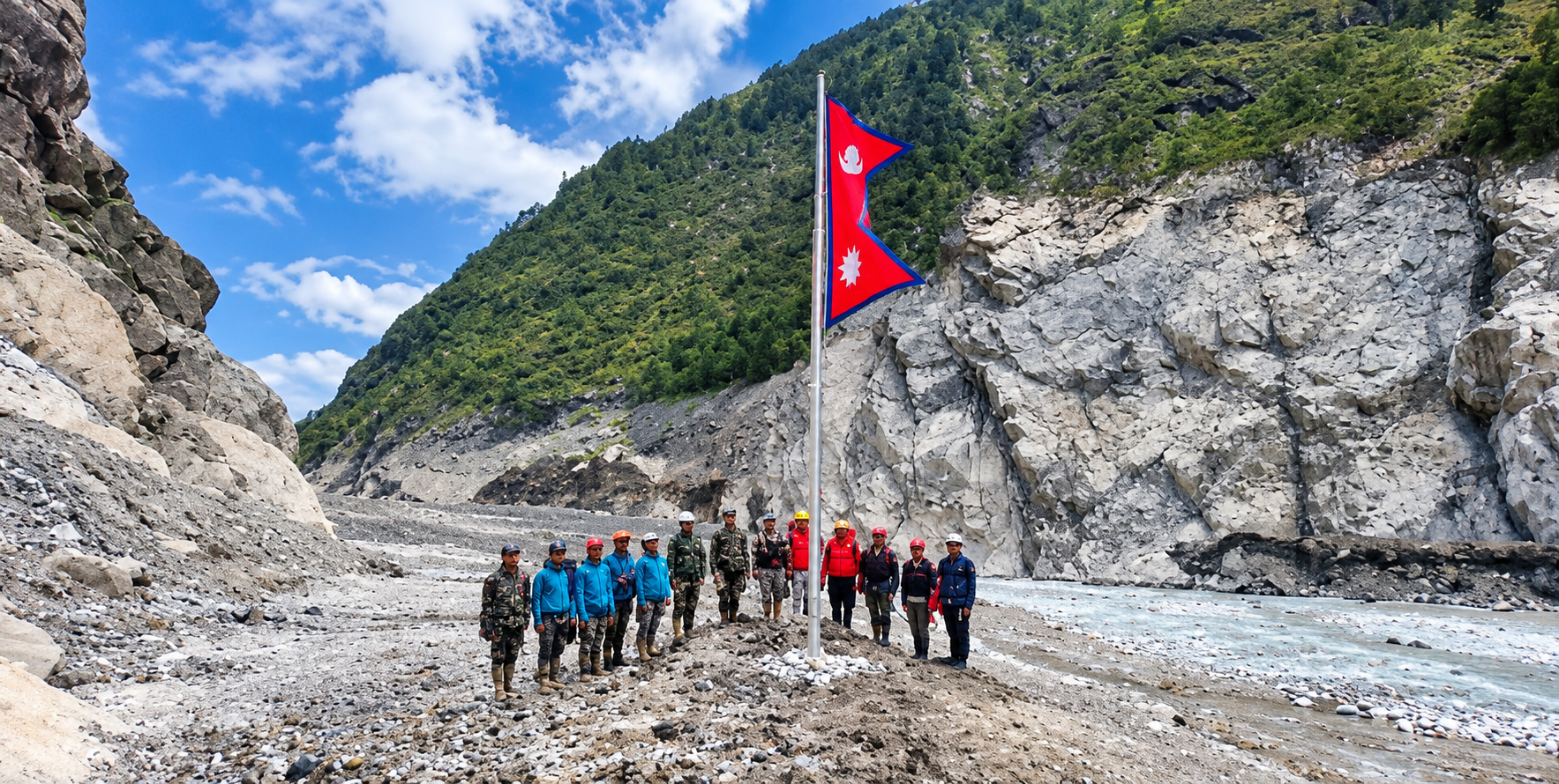 रसुवाको भोटेकोसी बाढी क्षेत्रमा फहराइयो राष्ट्रिय झण्डा, सीमा क्षेत्रमा सुरक्षा निकायको निरन्तर उपस्थिति