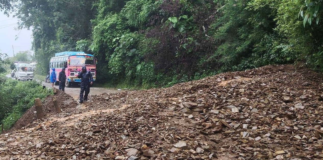 कालीगण्डकी करिडोर र मदन भण्डारी राजमार्ग अवरुद्ध