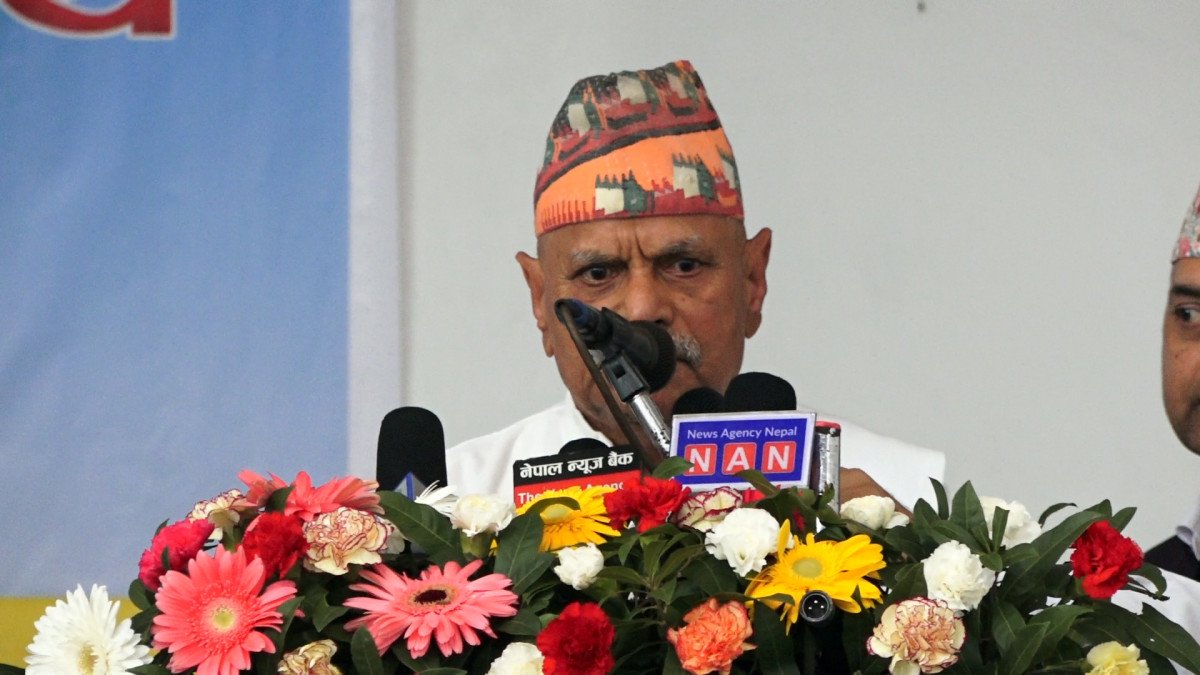 पूर्वराष्ट्रपति यादवद्वारा देश विकासमा योगदान गर्न आग्रह